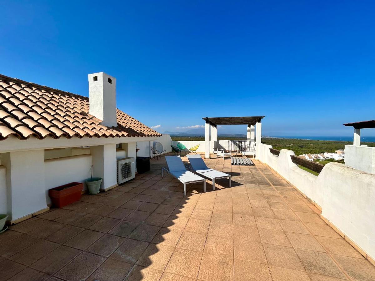 Quiet & Spacious @ Golf Course W/ Roof Terrace Apartament *