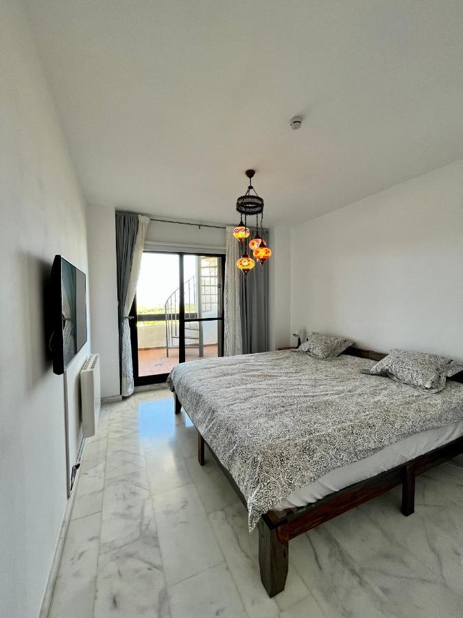 Apartment Quiet & Spacious @ Golf Course W/ Roof Terrace San Roque (Andalucia)
